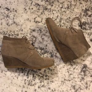 Toms Wedge Bootie- lightly used